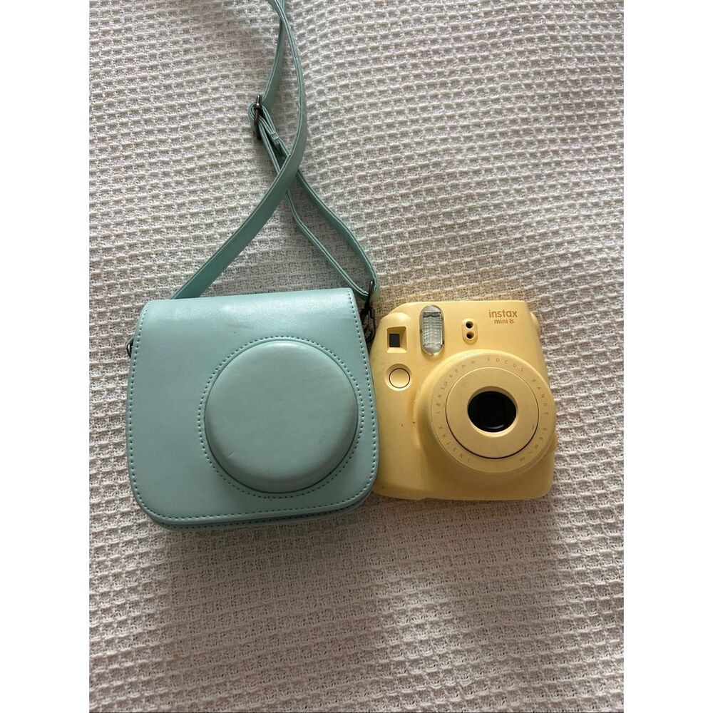 Fujifilm Instax Mini 8 Yellow Camera TESTED & WORKING (NO FILM) with case